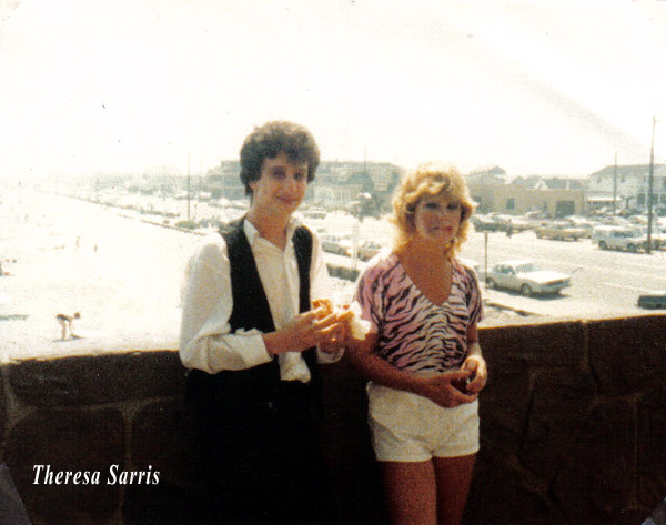 [theresa sarris]
