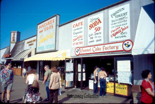 JUNIOR'S ICE CREAM